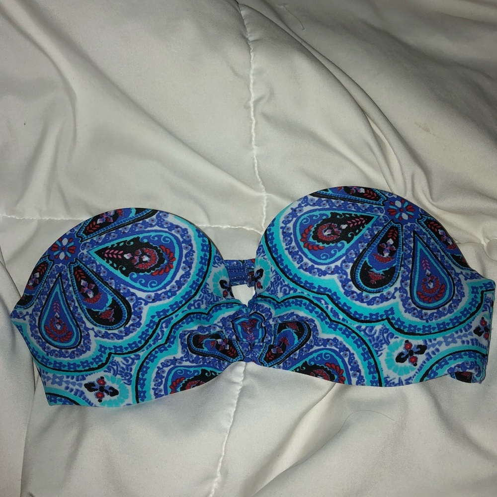 Strapless bikini top